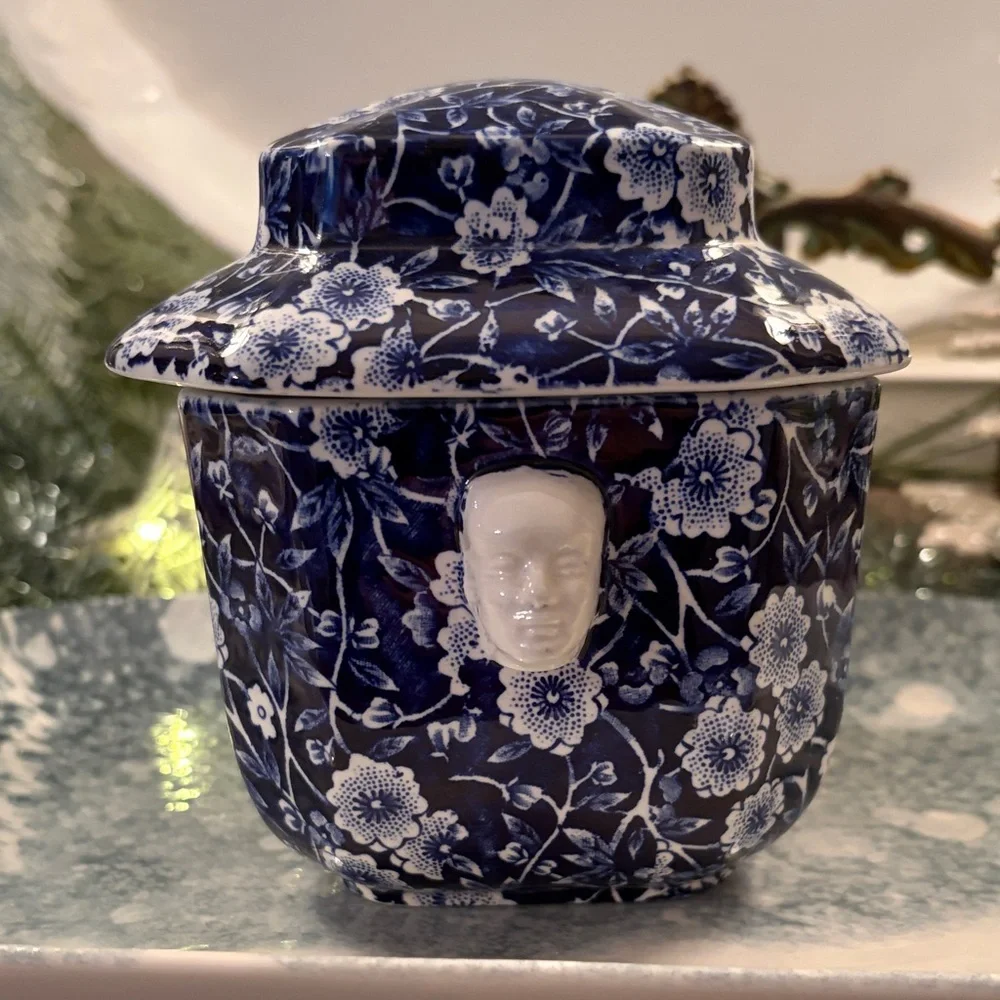 Calico Classic Blue and White Sugar Covered bowl Staffordshire England - Picture 2 of 13